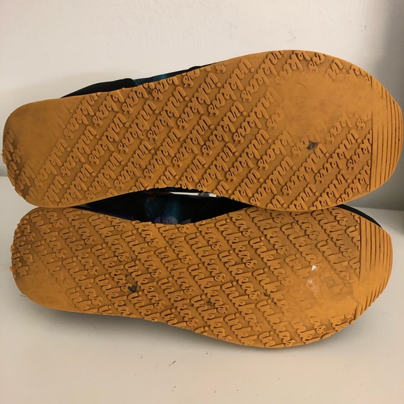 Inkas Calladium Floral Print Sneakers - Picture 13 of 14